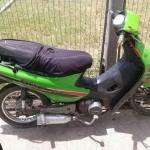 Adolescente fue visto llevando a rastras una moto presuntamente robada 3 EPC040216 014F20