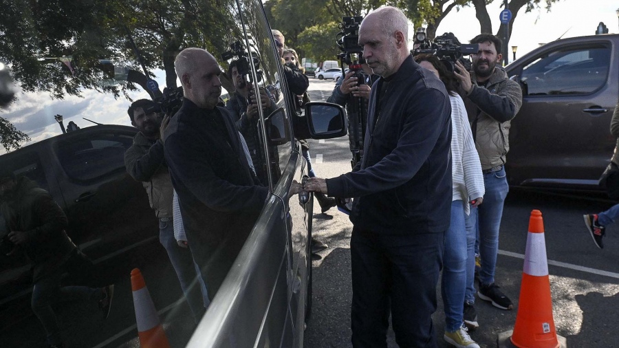 El arribo de Horacio rodrguez Larreta a la reunin Foto Leo Vaca