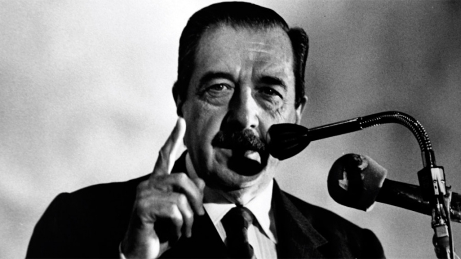 Con el regreso de la Democracia se retom la restriccin constitucional de los ocho ministerios