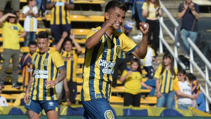 Fras anot el primer tanto para los dirigidos por Carlos Tevez quien golo a Barracas Foto Sebastin Granata