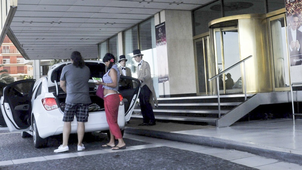 Desde el Ministerio de Economa confan en que esta medida empuje la reduccin de la brecha por una mayor oferta de dlares en el MEP