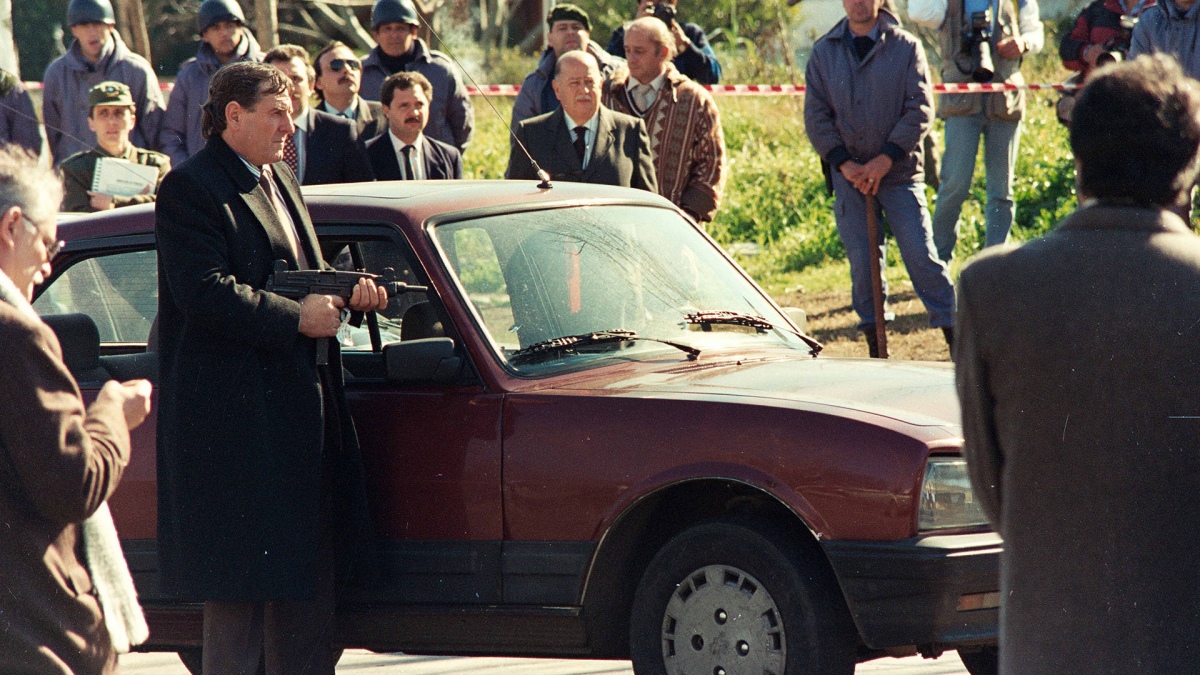 Otra imagen de la reconstruccin los tres ocupantes del Peugeot 505 fallecieron en el acto el remisero Norberto Corbo y sus pasajeros Claudio Mendoza y Enrique Bielsa Foto Jos Casal