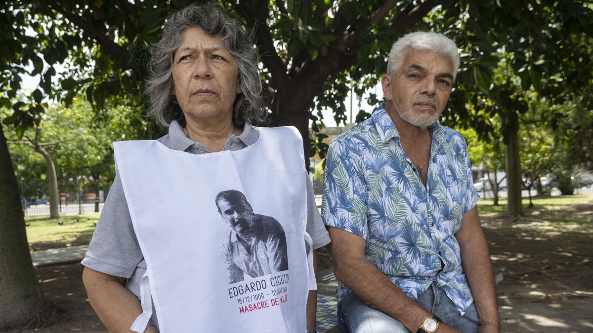 Raquel Gazzanego viuda de Edgardo Cicutin junto a Claudio Daz Foto Pepe Mateos