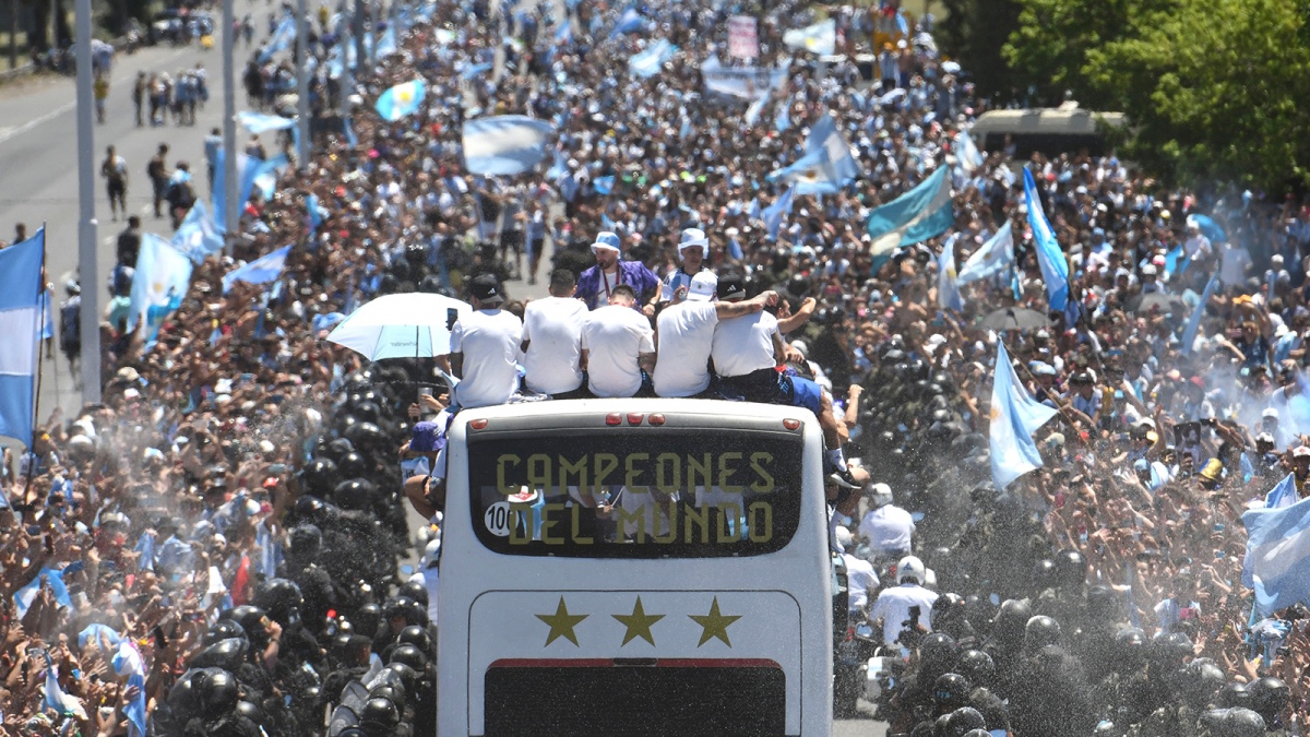 Caravana de la Seleccin Argentina campeona del mundo Foto Gustavo Amarelle