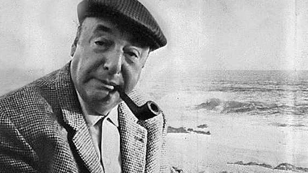 Neruda un poeta revolucionario 