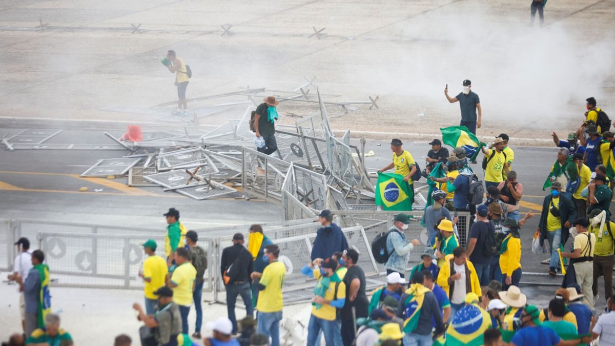 Disturbios de militantes bolsonaristas en sedes del Estado en Brasil Foto Agencia Brasil