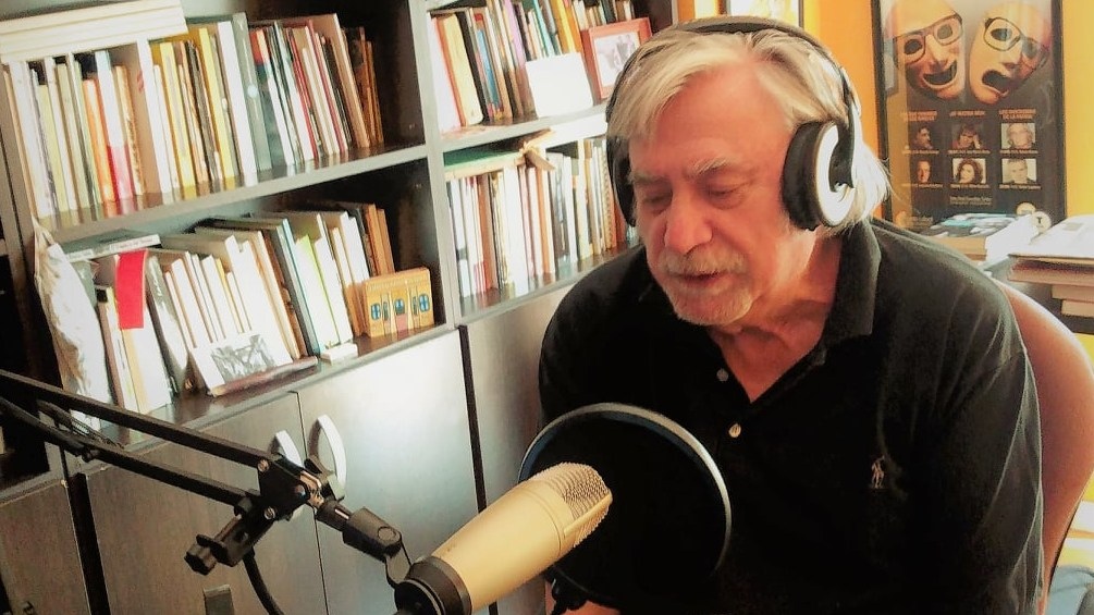 Vicente Muleiro es poeta y periodista 