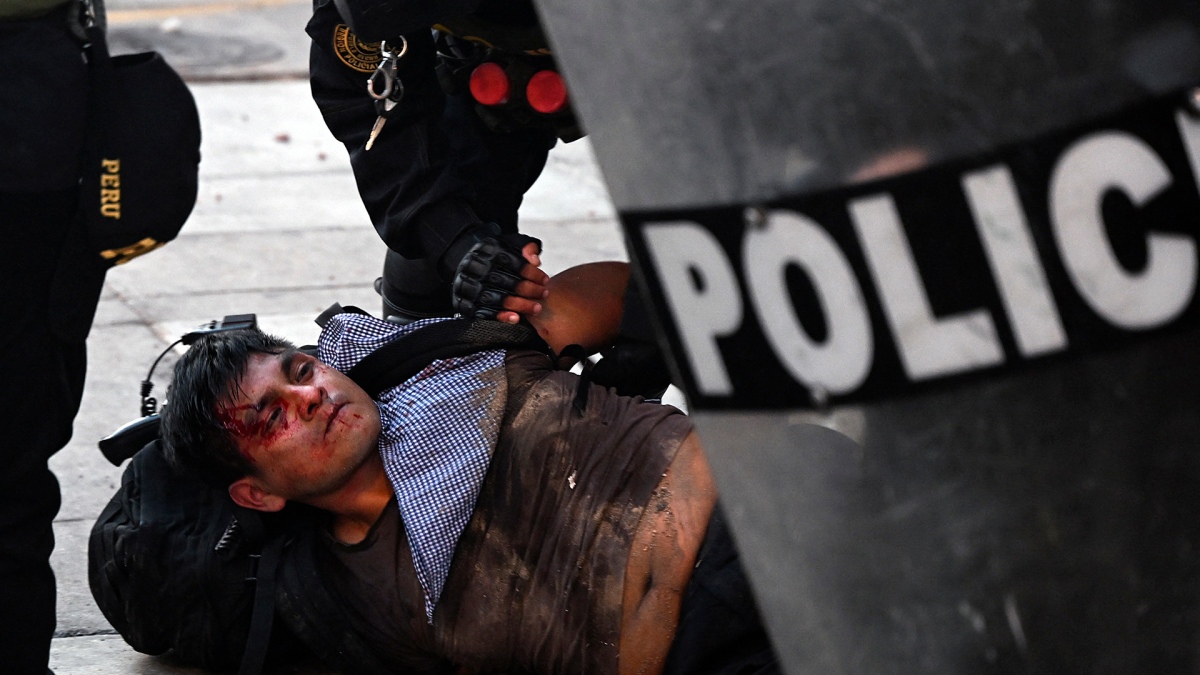 Enfrentamientos en Plaza San Martn de Lima Foto AFP