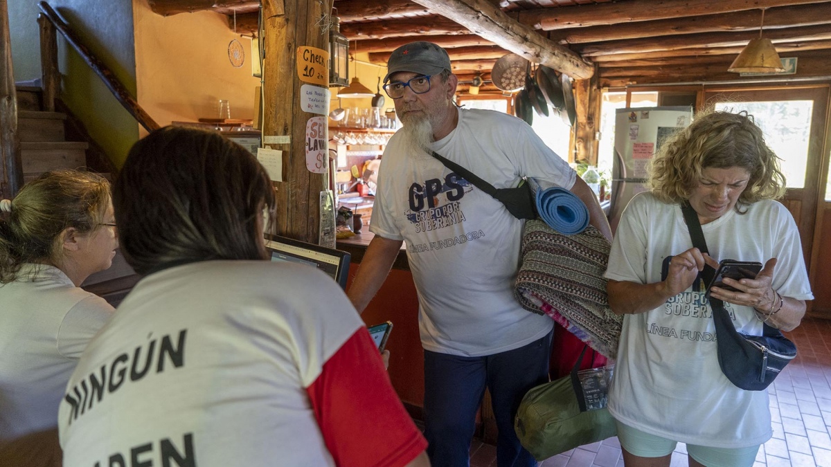 La marcha avanza en dos columnas y se esperan ms contingentes Foto Pepe Mateos