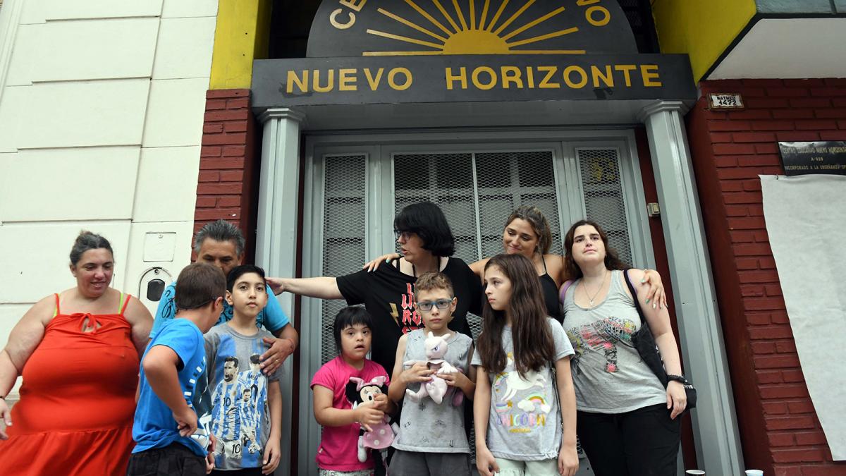 Padres y docentes aseguraron que nadie les anticip el cierre de la escuela Foto Gustavo Amarelle