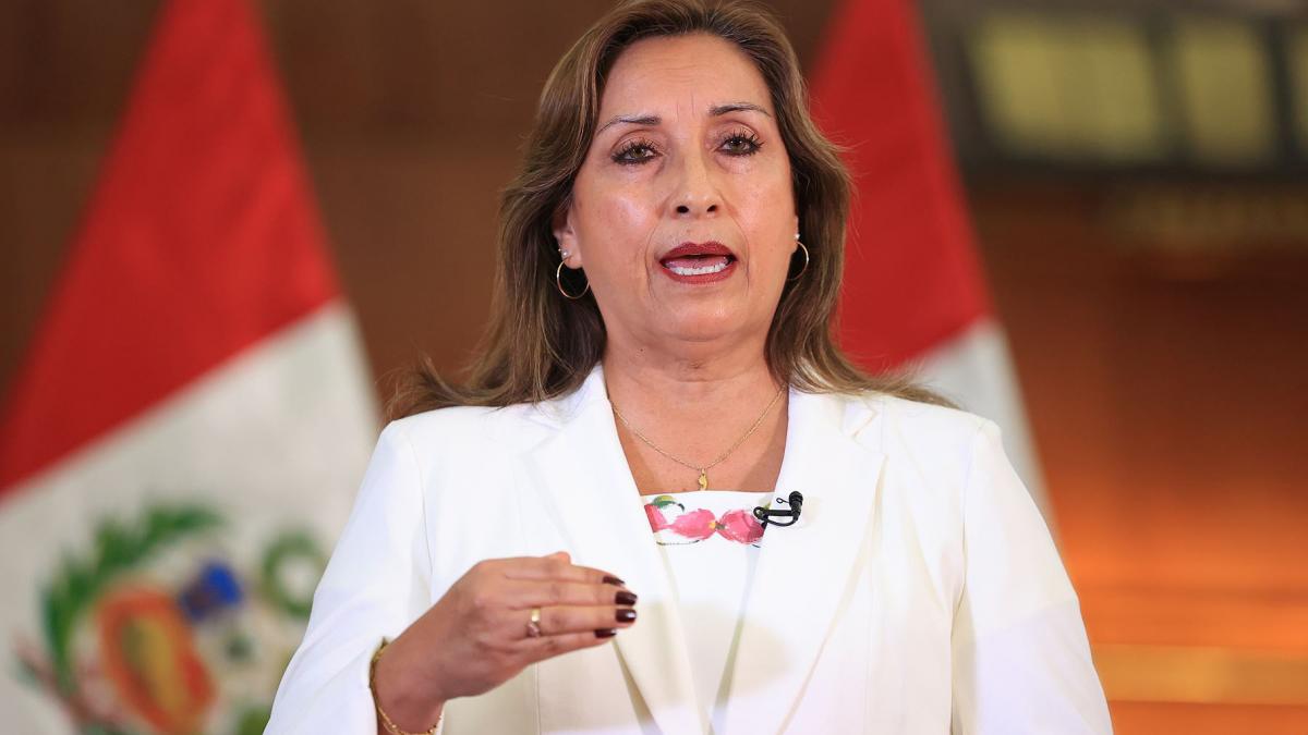 Dina Boluarte anunci el retiro del embajador en Mxico