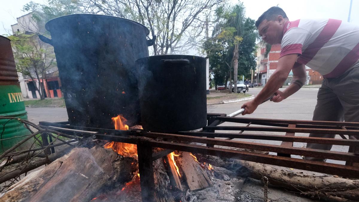 En cualquier lugar en el que pueda ponerse un fuego y una olla grande Foto German Pomar