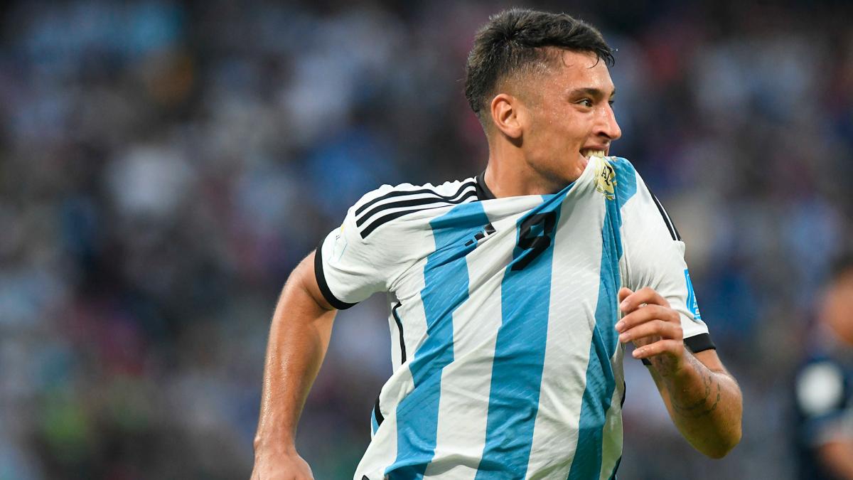 El festejo de Vliz tras un golazo de cabeza ante Guatemala Foto Alfredo Luna