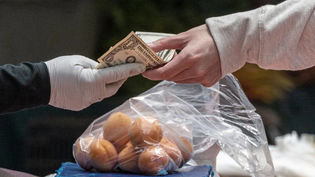 Dos tercios dijeron que consumieron con menor frecuencia un producto o directamente lo dejaron de hacer por la suba de precios