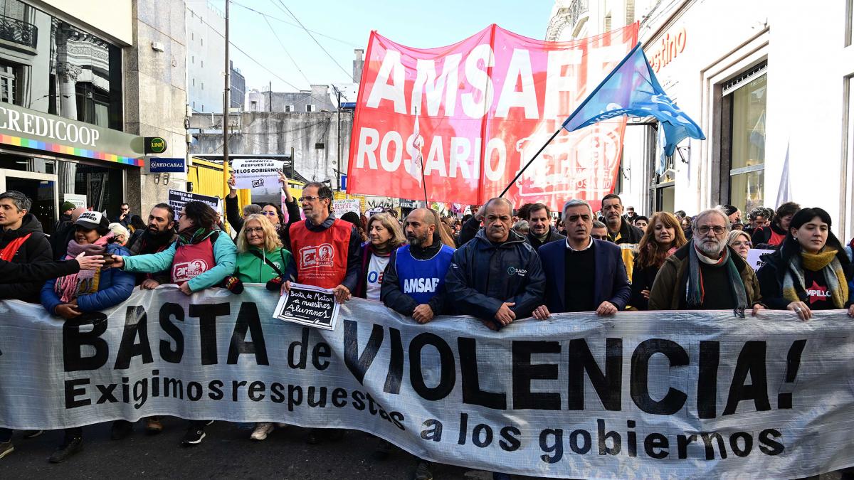 Una marcha para reclamar el cese de la violencia Foto Sebastin Granata 