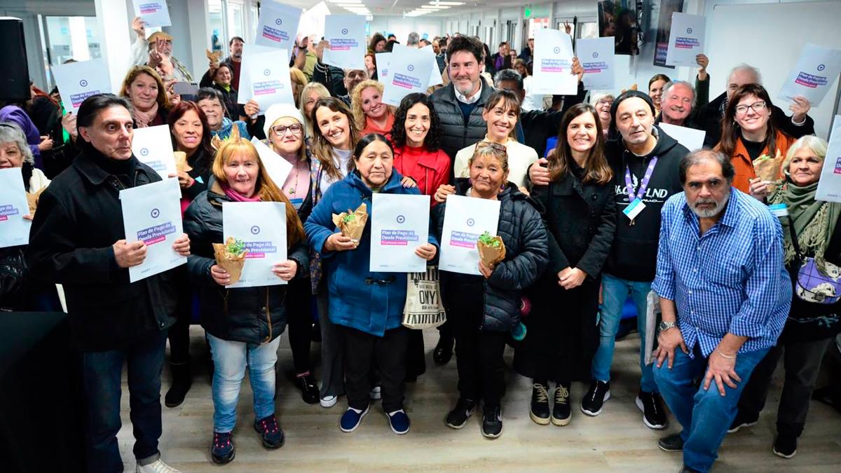 La diputada nacional Paula Penacca y los legisladores Mara Bielli y Matas Barroetavea participaron de la inauguracin Foto Prensa