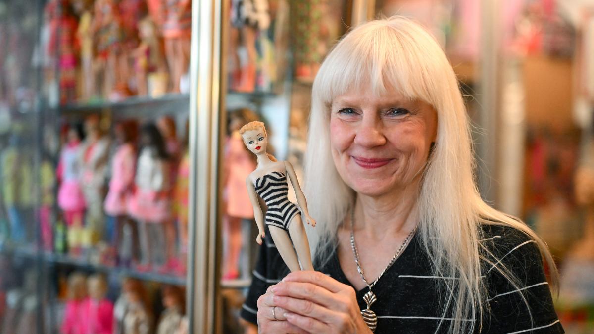 De nia siempre jugu a la Barbie Cuando saqu mis muecas para mi hija no las quera porque eran demasiado anticuadas para su gusto As es como empec a coleccionarlas explic Dorfmann Foto AFP