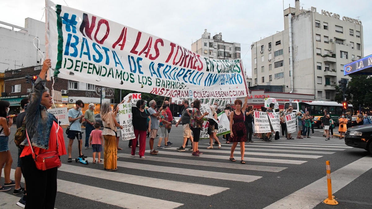 Vecinos de Villa Ortzar Villa Devoto Palermo Chacarita y Villa del Parque piden el cambio de las normas urbansticas Foto Raul Ferrari