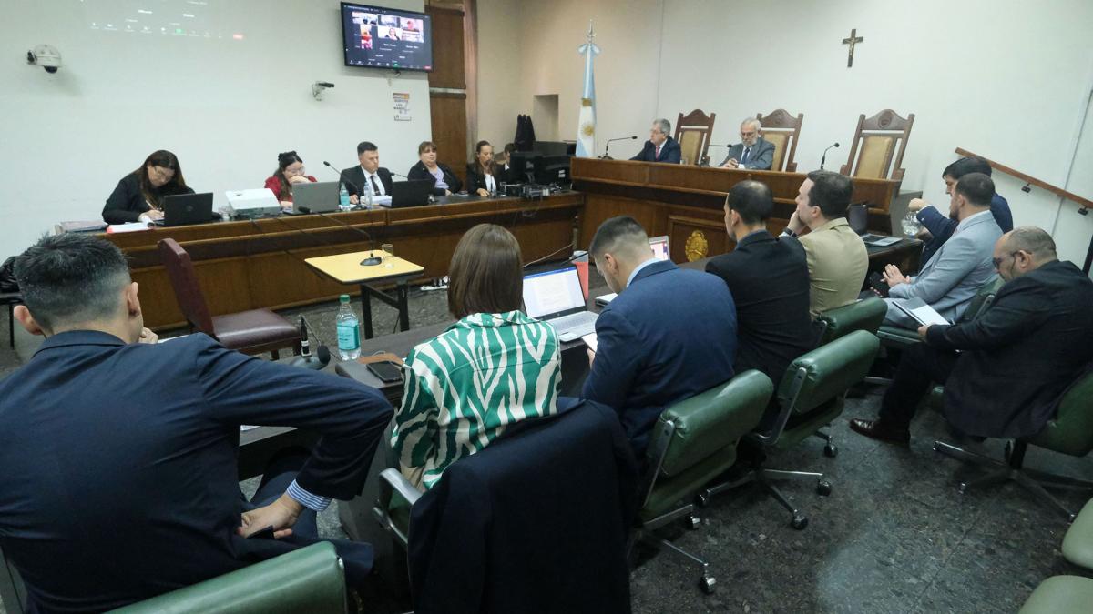 Solo uno de los acusados el abogado Dionisio Velazco Foto Germn Pomar