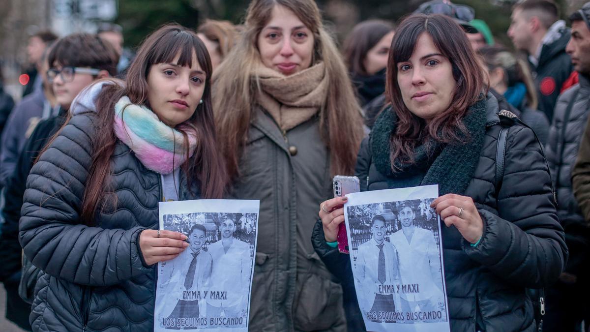 Familaires y amigos iniciaron una campaa de junta de firmas para pedir que no se detenga el operativo de bsqueda Foto Archivo