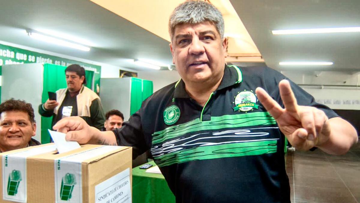 Pablo y Hugo Moyano fueron ratificados en forma contundente al frente del gremio de Camioneros Foto X cgt_camioneros
