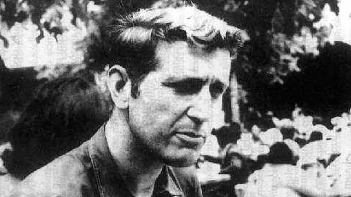 El padre Carlos Mugica emblema de los Curas en Opcin por los pobres fue homenajeado en el Museo del Cabildo porteo