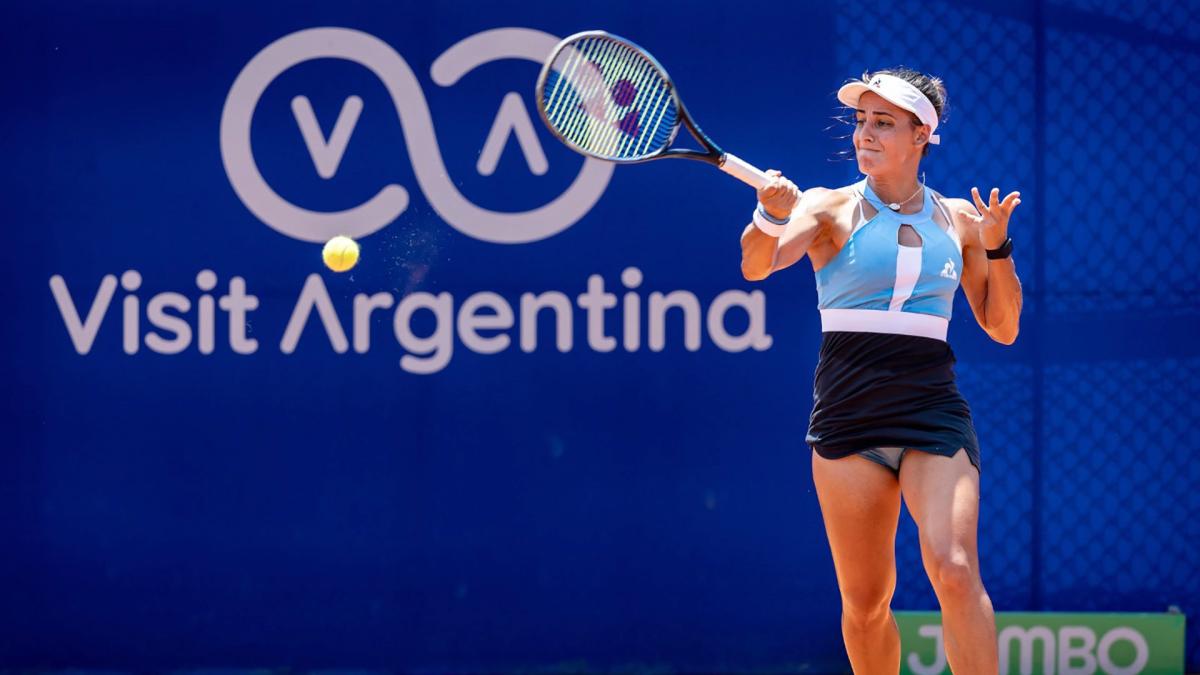 Lourdes Carl primera ganadora argentina de la jornada Foto Sergio Llamera IEB Argentina Open WTA