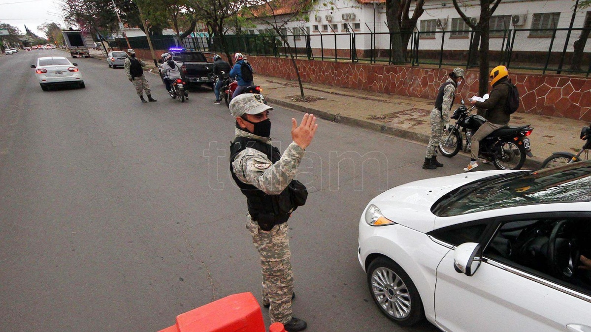 La Polica de Corrientes orientar a los conductores sobre las rutas alternativas Foto Germn Pomar
