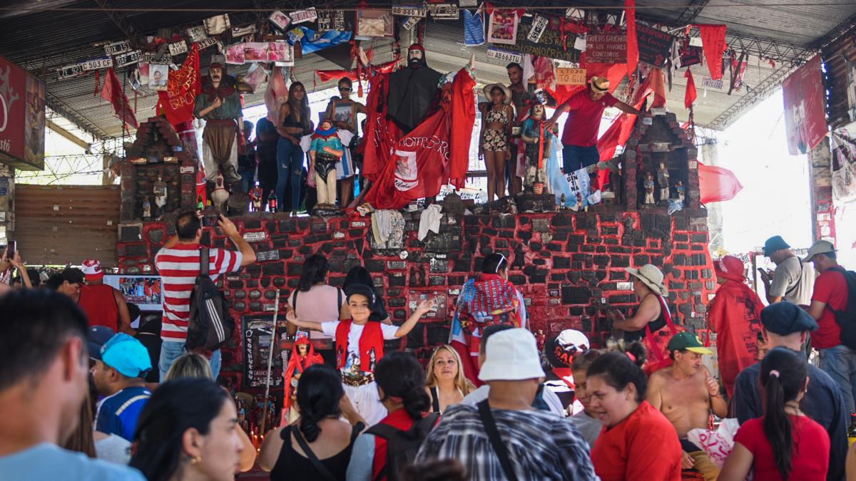 La tradicional misa cambia de lugar en 2024 del Santuario al cementerio local Foto Pablo Caprarulo