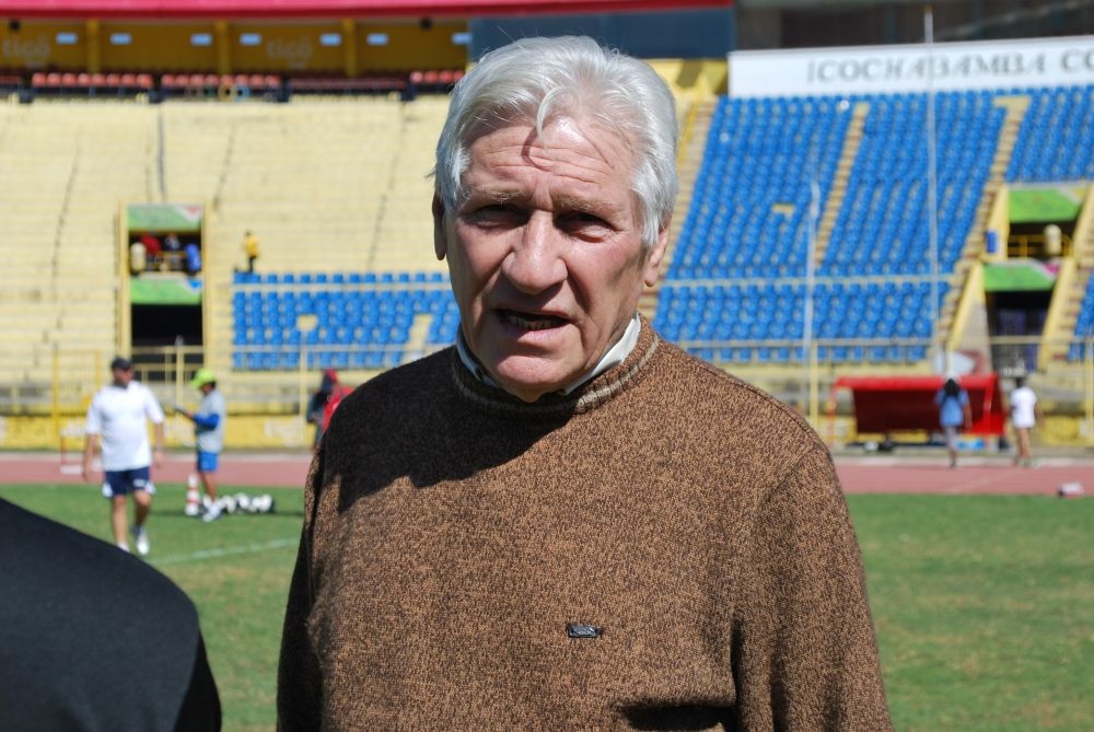 Griffa en una cancha de ftbol su lugar comn