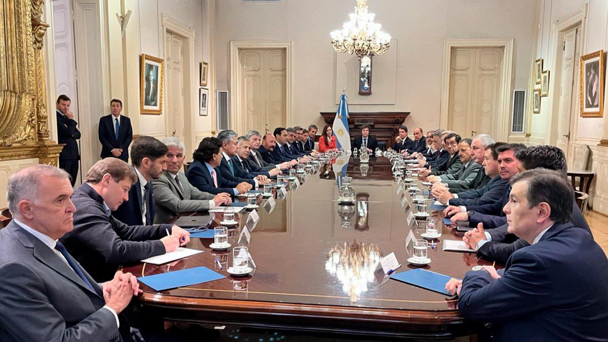 En diciembre Milei recibi a los gobernadores en Casa Rosada Foto archivo X OPEArg