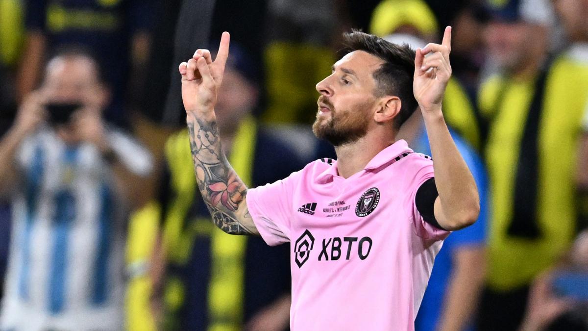 Messi festeja el triunfo ante el Nashville por la Leagues Cup Foto AFP