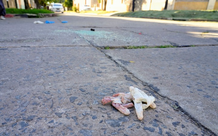 El episodio de esta última noche ocurrió específicamente en la intersección de las calles Marcelo T. de Alvear y Garmendia, una zona cercana al Parque Regional Sur y a las piletas de El Saladillo. Foto: Juan José García