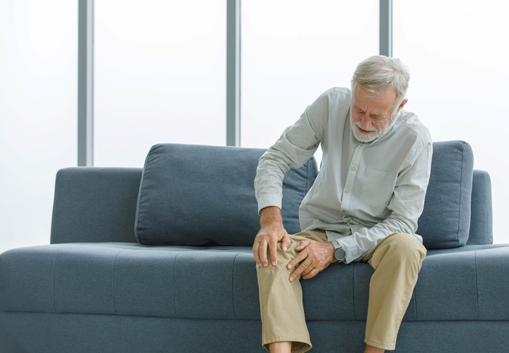 Cuidar los huesos y articulaciones resulta fundamental con el paso del tiempo. Foto Shutterstock.