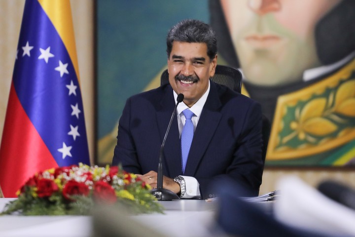 Nicolás Maduro, en una reunión del Consejo de Defensa de la Nación, en Caracas. Foto: Xinhua