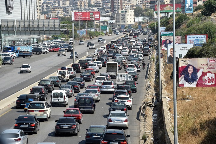 Familias enteras que han huido del sur del país llegaron la capital, Beirut. Foto: EFE