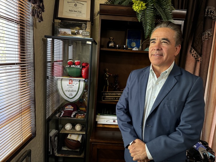 Luis Fernando Parra, abogado especialista de migración en Nogales. Foto: Paula Lugones