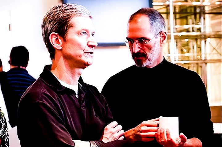 Sus primeros pasos junto a Steve Jobs.