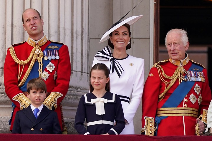 La familia real recibió del gobierno, por el Sovereign Grant, más de 100 millones de dólares para el periodo 2023 a 2024. Foto: AP