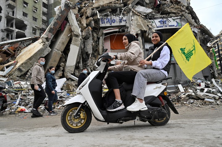 Libaneses celebran el alto el fuego con Israel. Foto: EFE