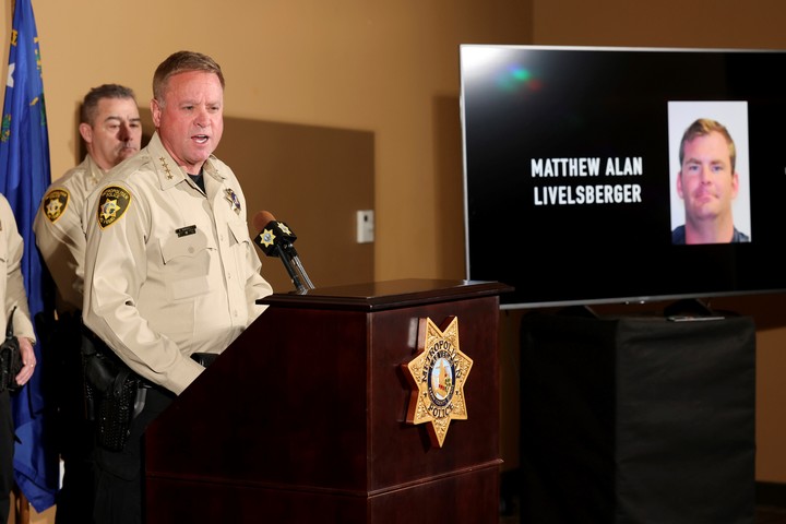 El Sheriff Kevin McMahill brinda información. Foto: AP 