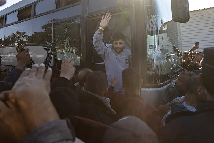 Prisioneros palestinos liberados regresan a Gaza este mes. Foto Saher Alghorra para The New York Times