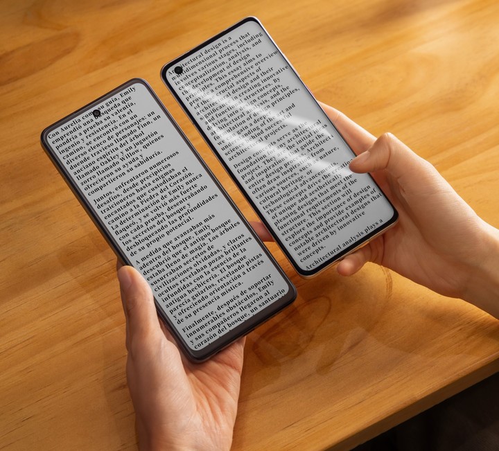 TCL 50 PRO NXTPAPER 5G. Un móvil que, al pulsar un botón, cambia de color a blanco y negro. $ 569.999