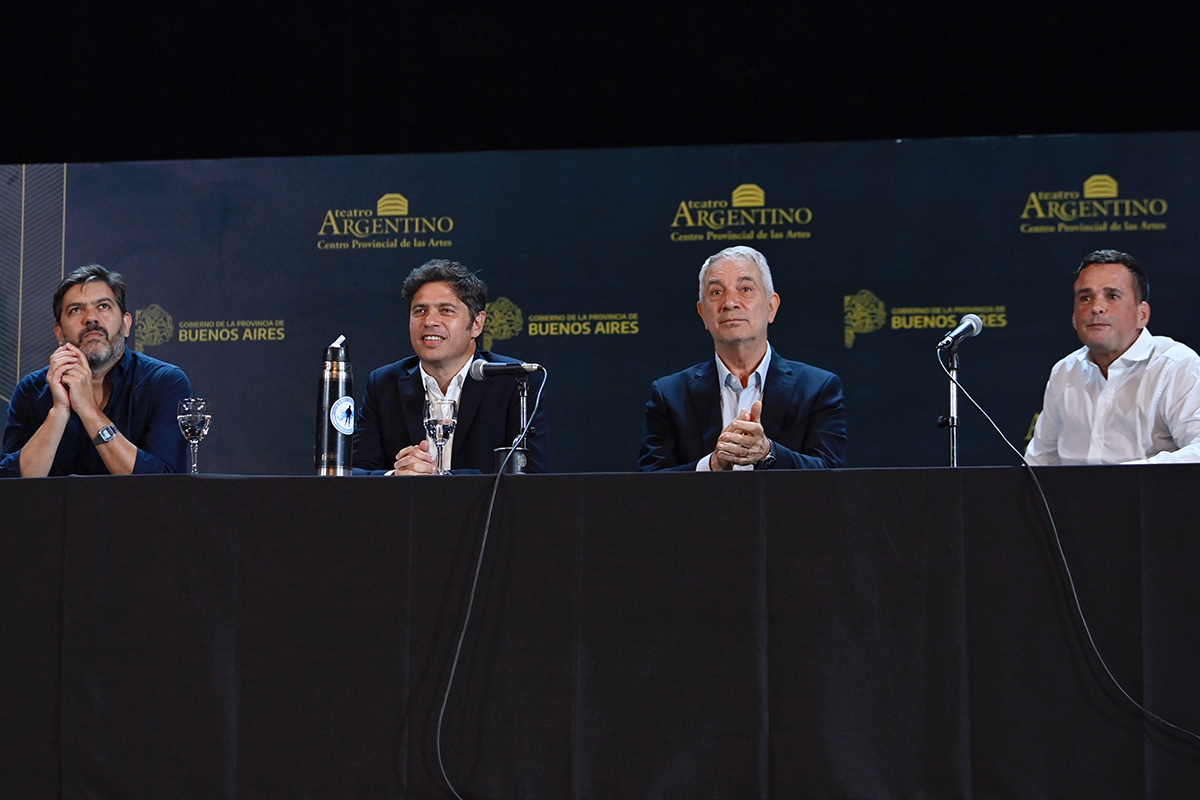 Kicillof defendió el desdoblamiento de las elecciones en la Provincia y pidió una discusión interna "sin agresiones"