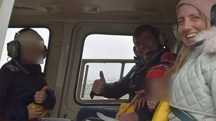 El español Agustín Escobar Cañadas, directivo de Siemens, su esposa, Mercè Camprubí Montal, y sus tres hijos, son cinco de las seis víctimas mortales del accidente de helicóptero ocurrido este jueves en aguas del río Hudson, en Nueva York. Fuente: EFE 