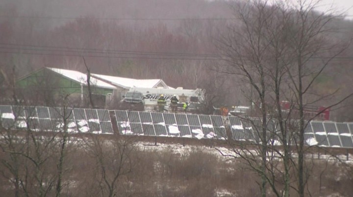 El avión privado cayó en un campo en Nueva York.