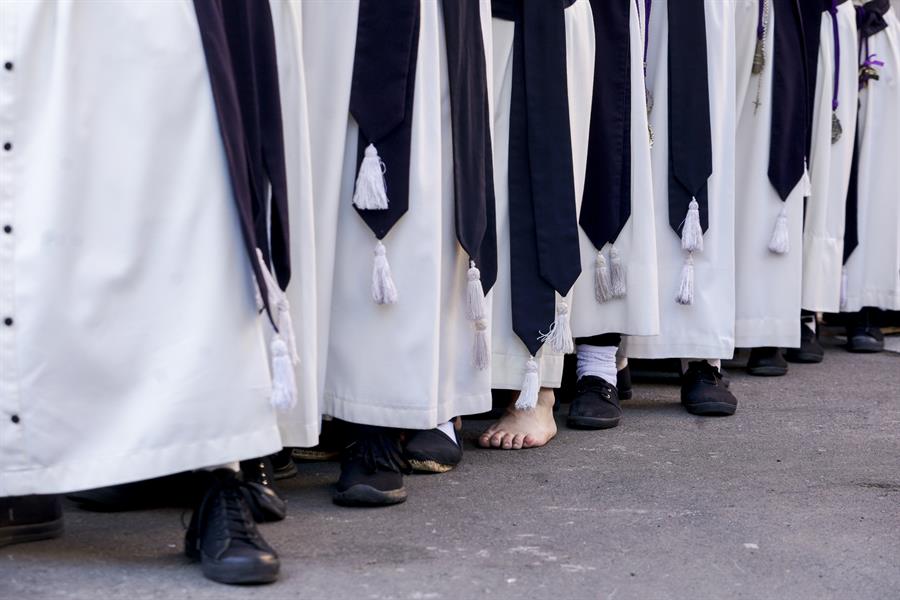 pies semana santa