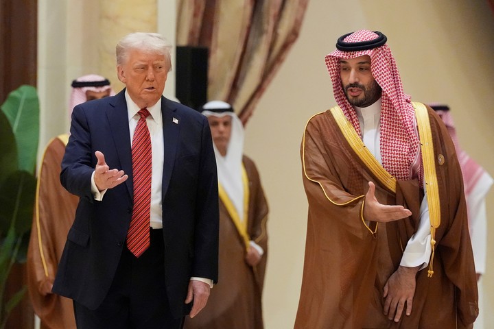 Donald Trumo, con el príncipe heredero saudita Mohamed bin Salman, este miércoles en Riad. Foto: AP 