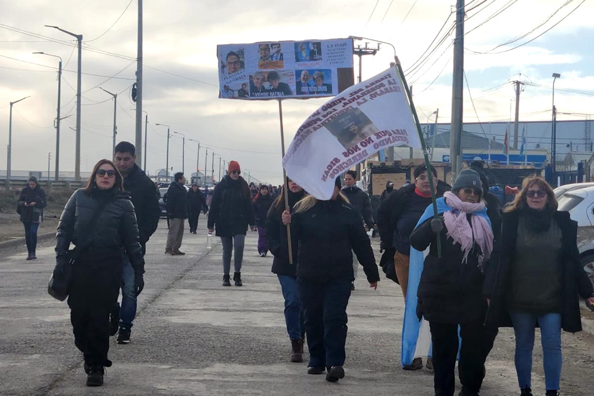 Tierra del Fuego: empresarios presionan a los trabajadores para que vuelvan a sus puestos y el gobierno local no logra un acuerdo