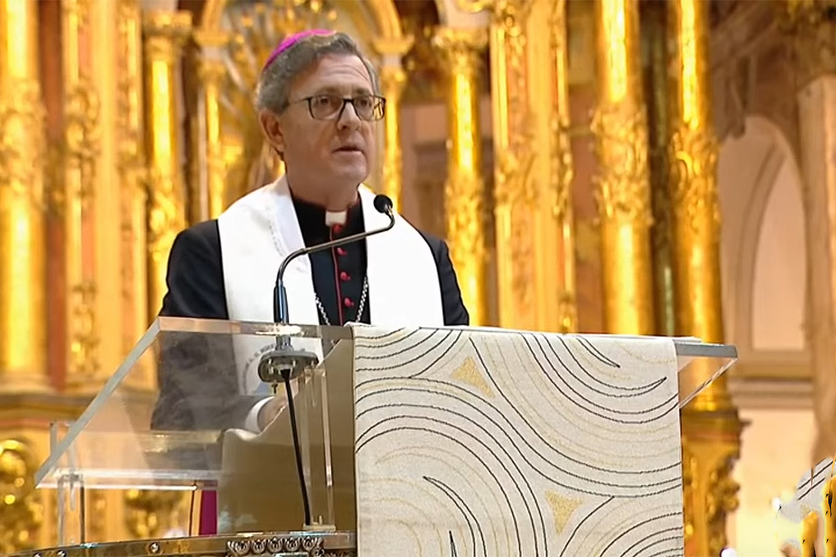 Dura homilía del arzobispo García Cuerva: "¿Cuántas generaciones más deben reclamar jubilaciones dignas?"